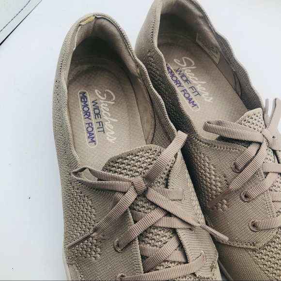 Skechers Womens Sneakers Memory‎ Foam Scalloped Edge Stretch Beige Size 9W - Picture 12 of 13